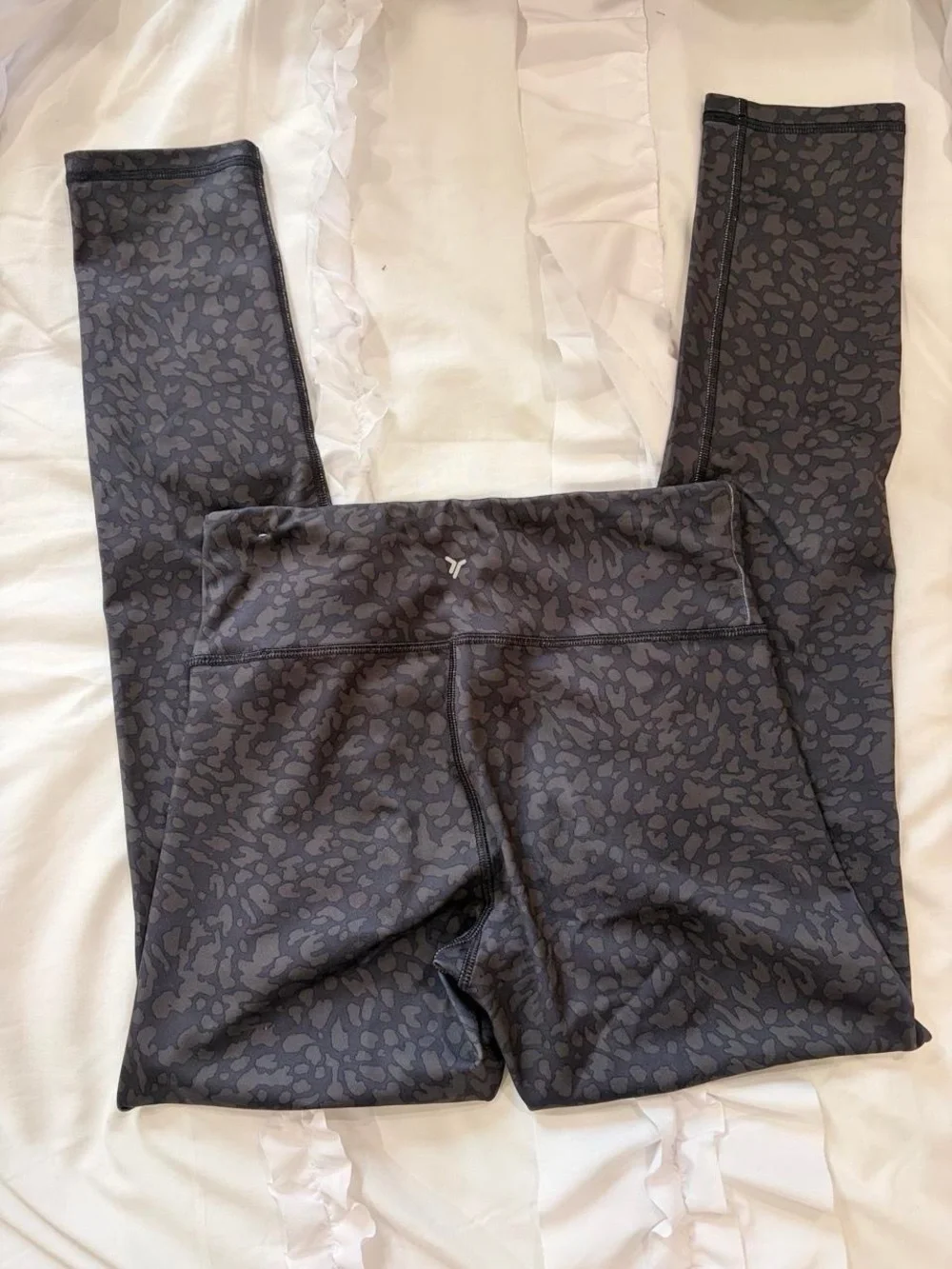 Old Navy Girls' Dark Gray Leopard Print Leggings